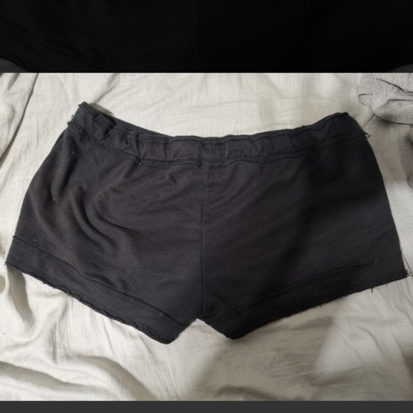 Ron Jon shorts, M, black - Picture 2 of 2